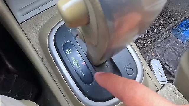 很多人拿了驾照后以为自己就会开车了,