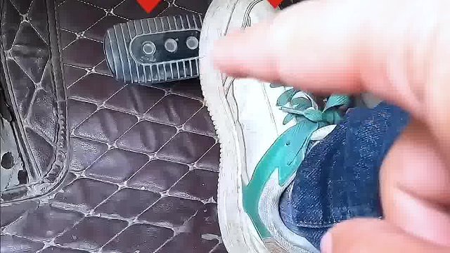 刹车油门如果你这样踩那你只能中午开车了