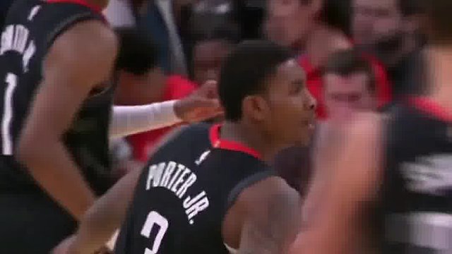 “杰伦格林和申京以及贾巴里史密斯真的是越打越好了！这群年轻人的上限真的不可估量啊！