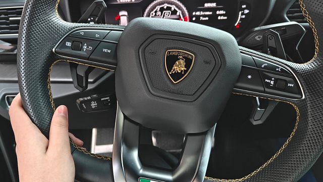 坐到了老板的兰博基尼