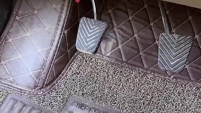 自动挡汽车真简单,只要一个脚动就行了 #汽车知识