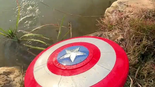 哇趣 很难拒绝一把突突突又能格挡的盾牌