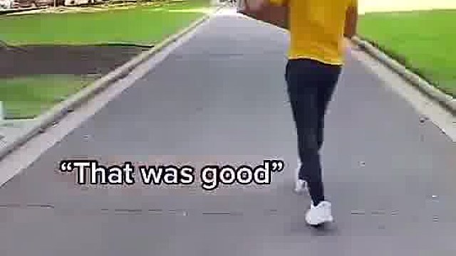 小伙子你如许恶搞早晚会被打的，信赖我