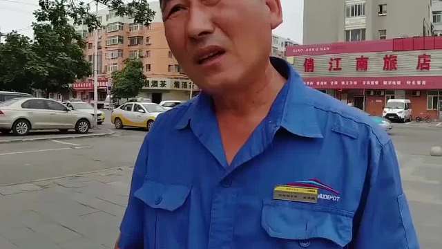 违心话总让人看不懂。