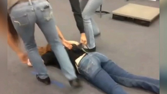 游戏不错就是有点费老婆