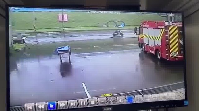 担架现在生意不好做啊，只能这样咯