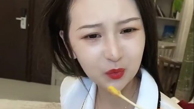 我是如何整蛊自己的女哥们的