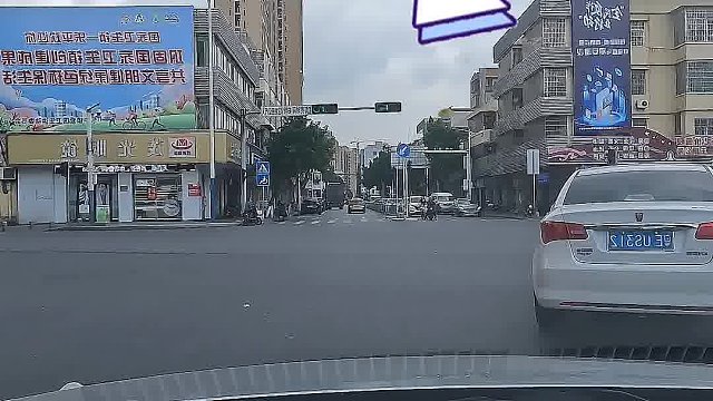 右转的时候到底什么红绿灯才不用等了。  #汽车知识  #驾驶