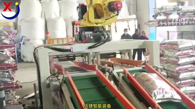 现在走中高端路线的厂子正逐渐减少对普工的依赖，搬运岗位几乎都由码垛机器人代替1