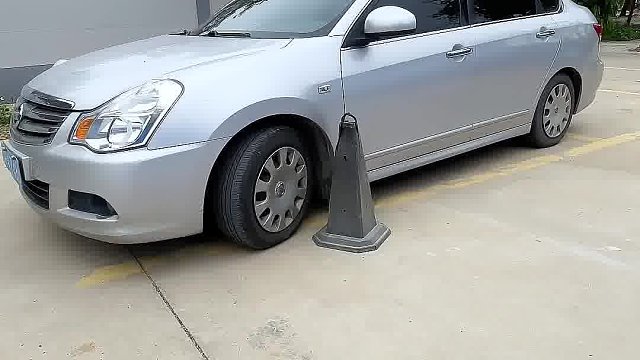 刮蹭到障碍物,该怎么正确的脱困?你记住了