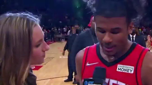 杰伦格林今天出战38分钟，投篮21中13，三分7中4，以73%的真实命中率砍下个人生涯新高32分