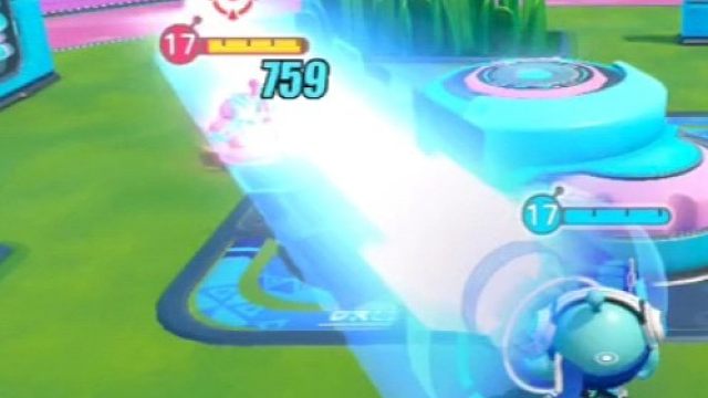 蛋小蓝一个激光七百五伤害！