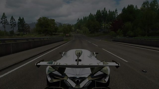 “天空是蔚蓝色”