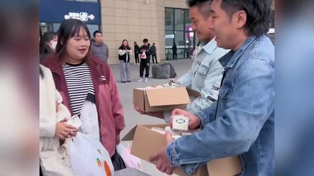 淄博火的是烧烤吗，火的是政通人和，火的是全民的努力