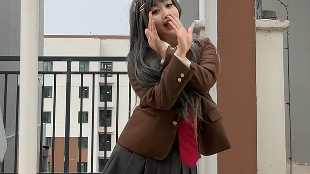 麻衣学姐的magnetic 出道曲