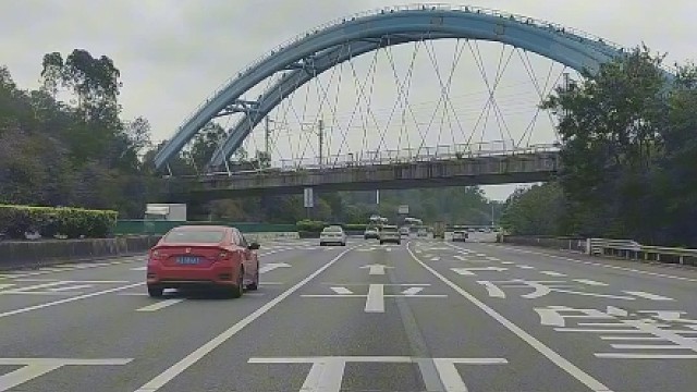 为什么油价这么贵，还是很多人不愿意换电车 #每天一个用车知识#电车VS油车#带你懂车