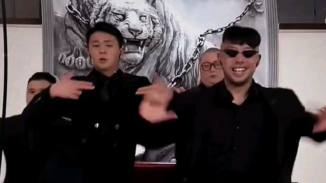 第一遍：真怪 第二遍：