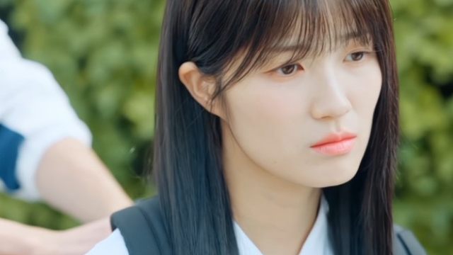 那首歌单多出来的那首出道曲，是他的暗恋故事