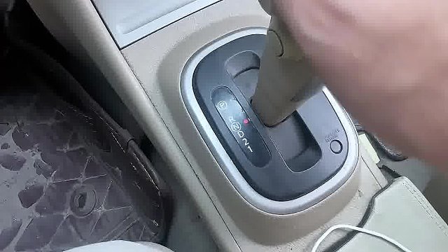 开车的五大坏习惯,看看你的中了几个？  #汽车知识