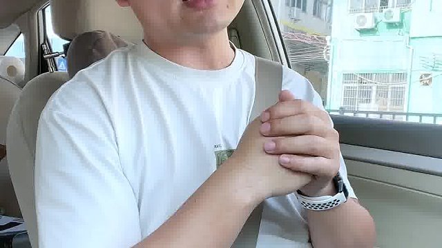 自动挡汽车千万不要这样挂挡,经常这样挂的话变速箱很容易报废。