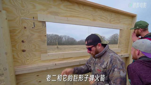 国外小伙自制火箭模型，谁的火箭飞的最高，谁就能获得奖金