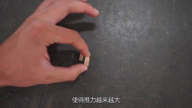 多米诺效应威力如何？一人可以推倒一栋楼？看完长见识了