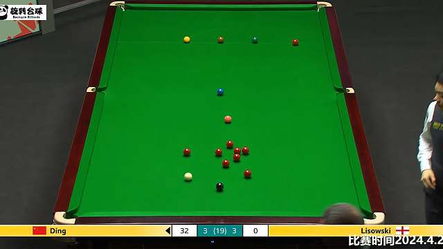 丁俊晖世锦赛再胜小司机，反物理准度直接开轰，外国球迷直接沸腾