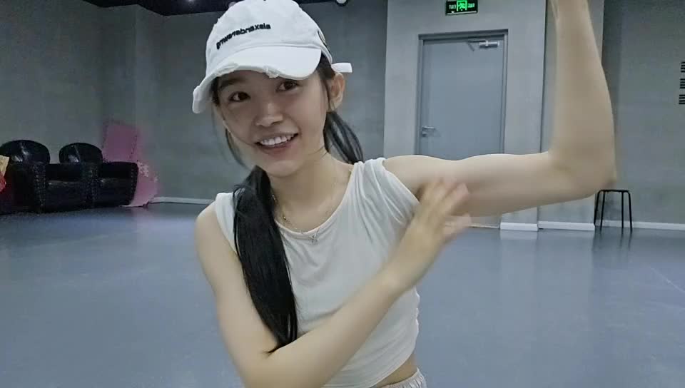 【莎啦啦莎富贵】之前都没注意到我有肌肉了！