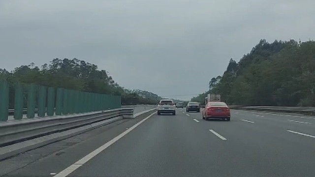 为什么懂车的人都买白色的车#每天一个汽车知识 #白车黑车 #白色车