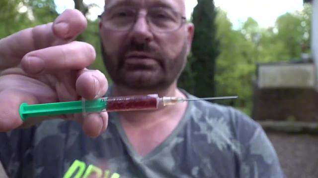 动物麻醉飞镖，命中后还能自动注射，到底什么原理？