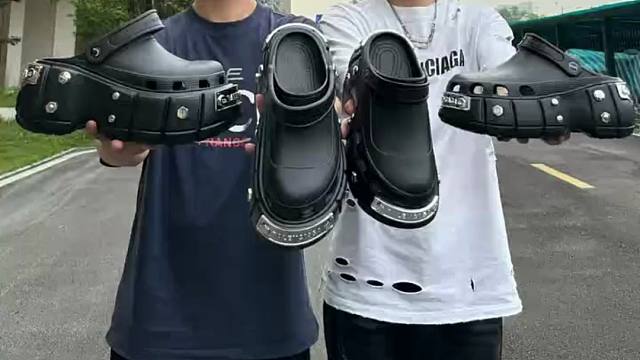 增高10cm的巴黎世家拖鞋 潮流越怪越贵