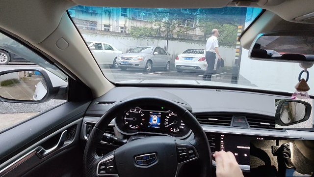 开车不是开玩笑，开不好是要命的事！