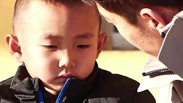 273. 盘点让人心疼的孩子，生活从来没把他们当小孩