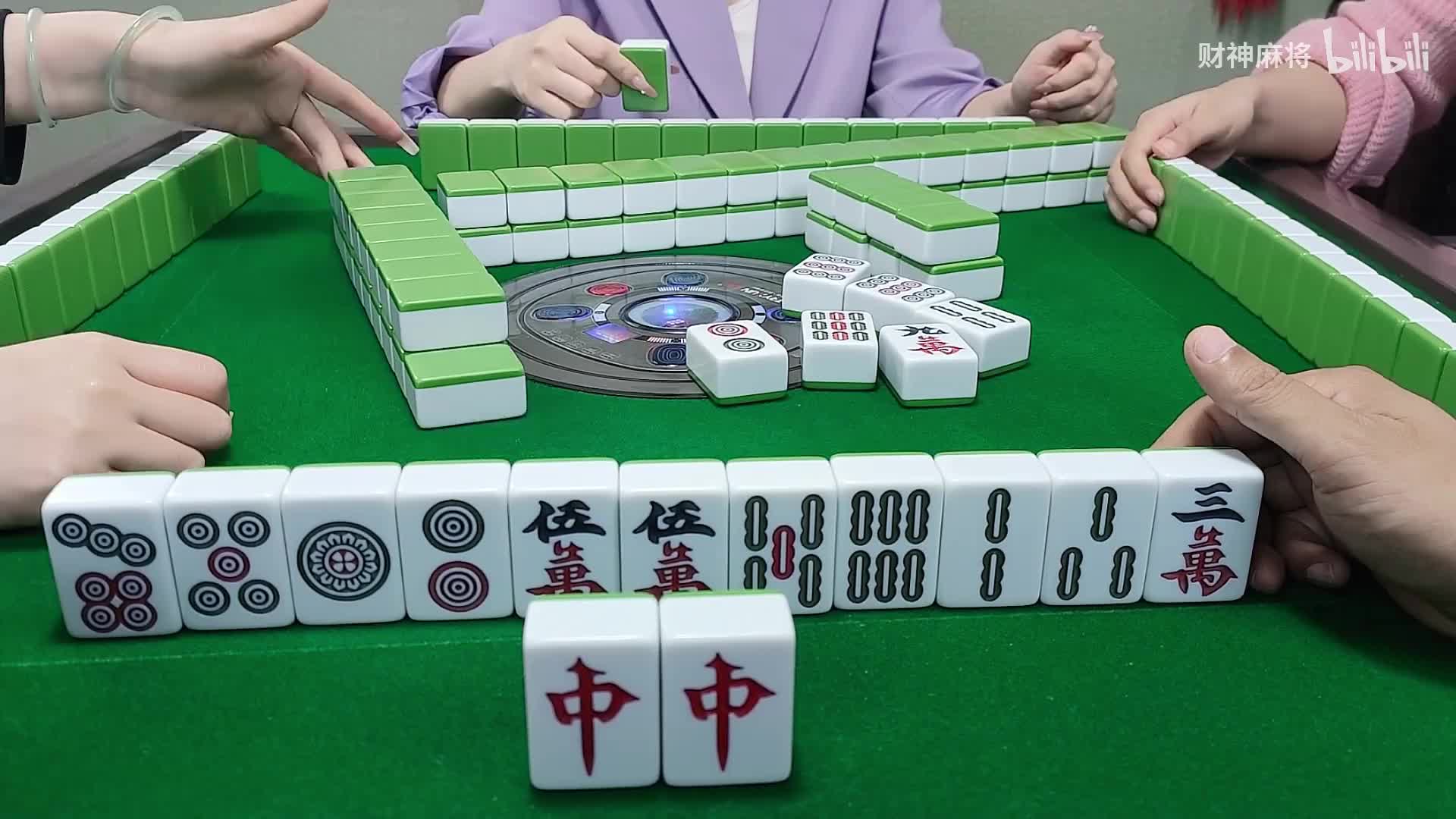 红中麻将:最想不到的自摸了。