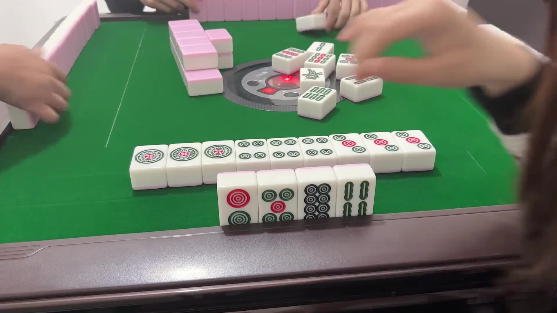 说冷就冷 #jj麻将 #打麻将是一种娱乐 #四川麻将血战到底