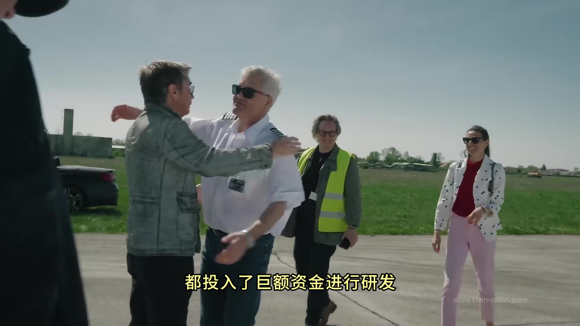 人类最新研发的飞行汽车，再也不怕堵车了，看风景真实一流