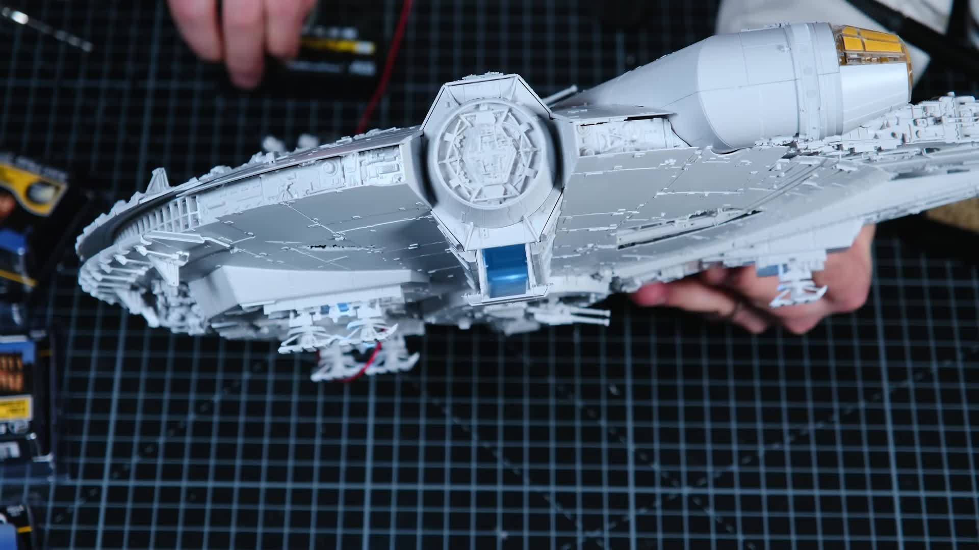 【4K】大佬为“星战日”制作千年隼号精美模型场景 | 作者：Boylei Hobby Time | 