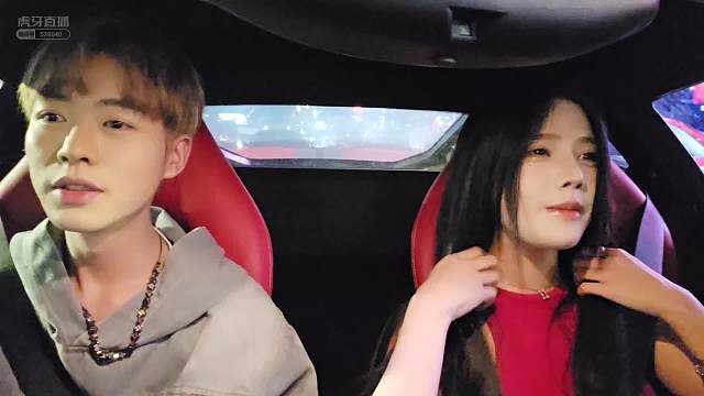 【子圣-798】今天堵车只能直播拍视频了，就当看花絮了！