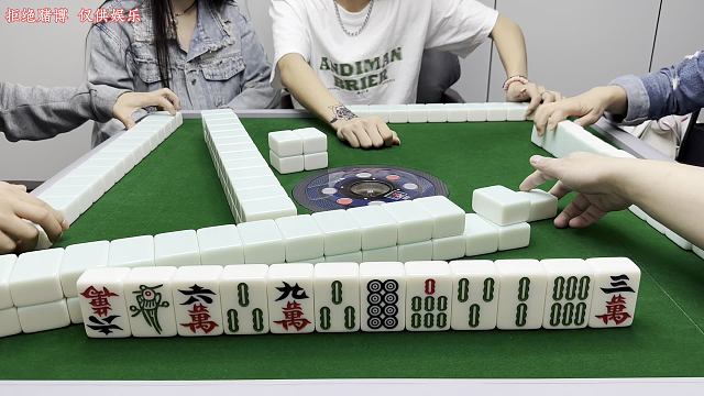 四川麻将:东扯西扯，扯些幺过来！