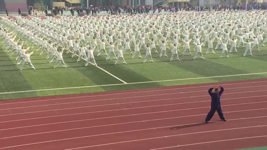 大课间展示活动 八段锦 