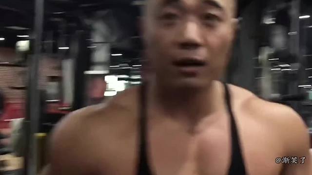 94. 每个人身边都有这样一个又菜又爱玩的怨种朋友，快艾特他来看