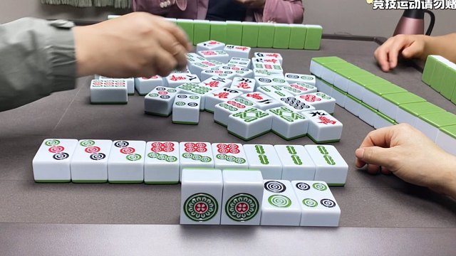 四川麻将：卡三筒也可以躺起胡