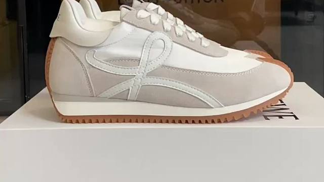 时髦英伦风罗意威阿甘鞋开箱鉴赏 主打一个高级