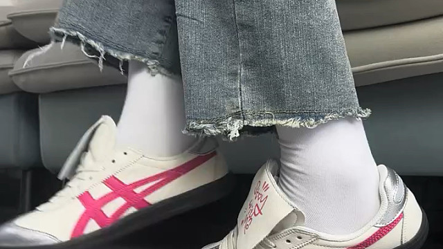 你说我有点土，那我就穿上鬼冢虎 #潮鞋 #超好看鞋子推荐 #学生党平价安利