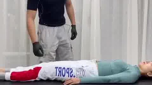 腰肌劳损，很多都是工作久坐造成的，腰有酸痛感