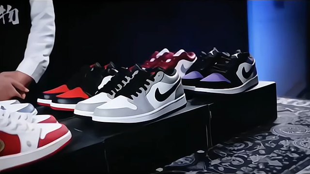 20岁的年龄就实现潮鞋自由了，还好你认识K哥，K哥让你冲鞋无忧。