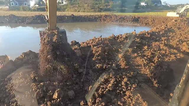 大面积整平，新手听到就脑壳疼，老手听了就直摇头