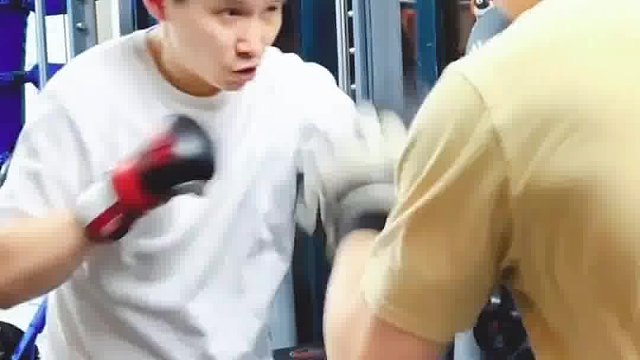 ufc正版分指训练拳套，小拳套训练得感受只有用过的忍才知道