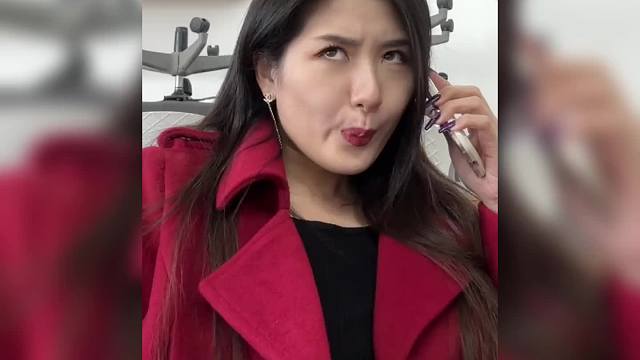 当代年轻人是懂怎么省钱的 留给她的工作真的不多了