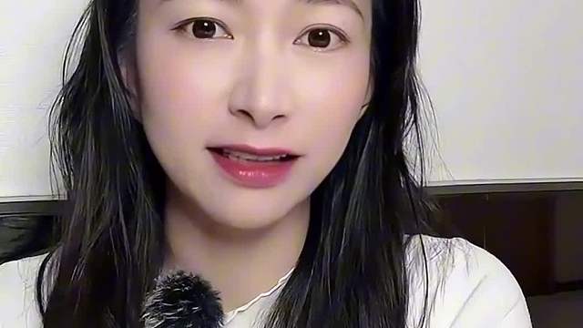 还是推荐大家选哑光面，就豹5而言整车看上去更和谐